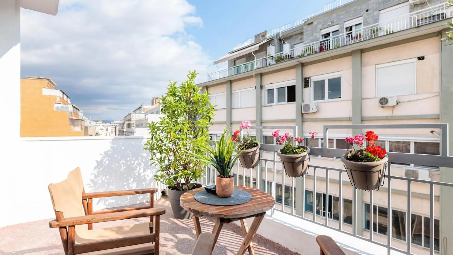 Stylish & Tiny Room-City Center Salonicco